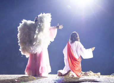A Paixão de Cristo Pelo Grupo Mãe do Céu de Arapongas/PR