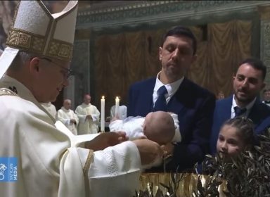 Os Sacramentos da Igreja: Sinais Eficazes da Graça no Caminho da Fé Cristã